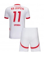 Otroške Nogometnih dresov RB Leipzig Lois Openda #11 Domači 2024-25 Kratki rokavi (+ hlače)